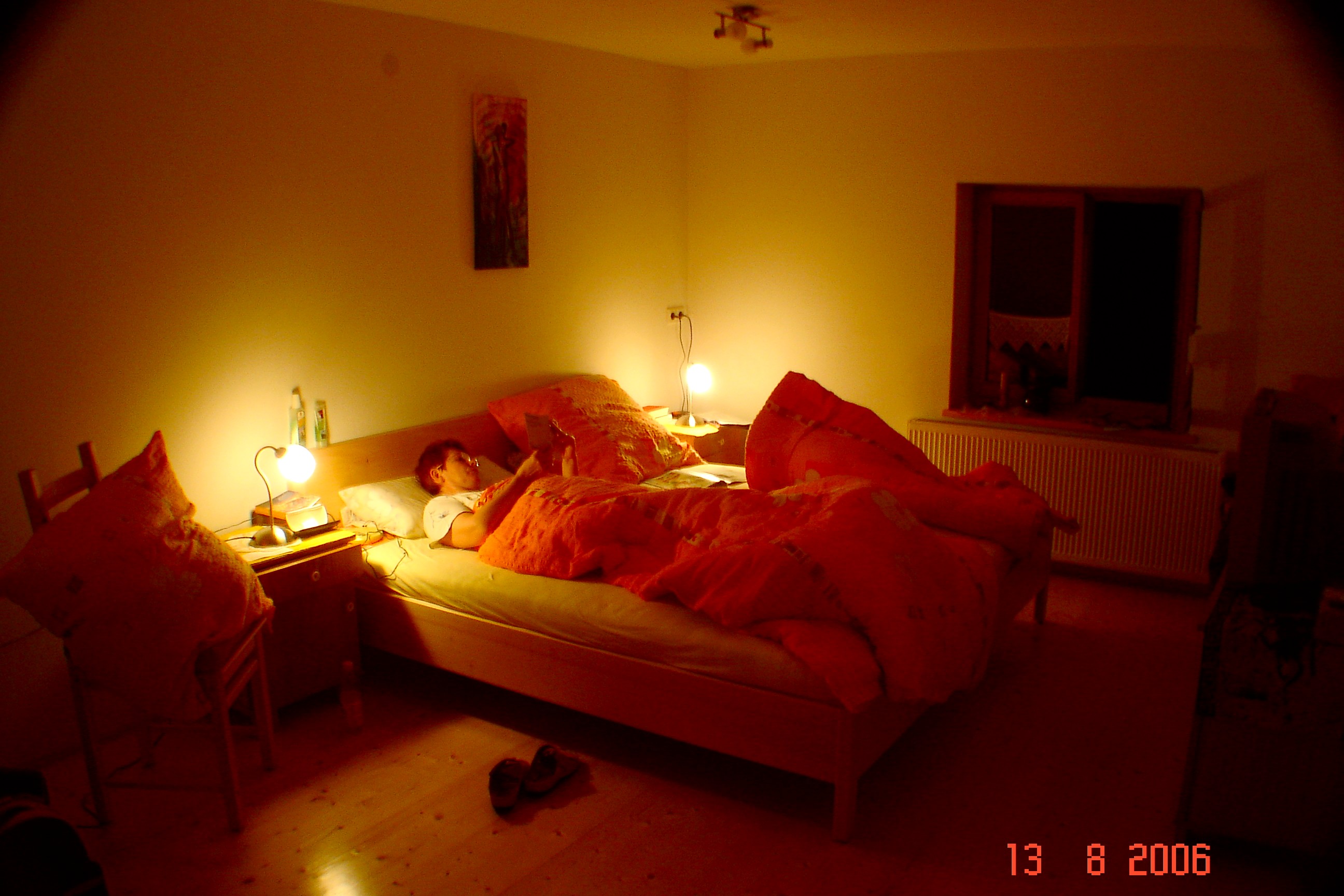 Schlafzimmer mit Doppelbett.JPG